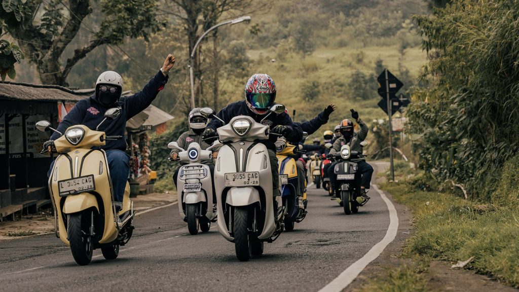 No Problem! Skutik Classy Yamaha Sukses Tembus Setiap Tanjakan Menuju Gunung Bromo Demi Sunrise Estetik